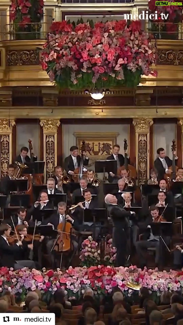 Daniel Barenboim - 4.4K Likes - An uplifting way to start the week! Here’s Maestro Barenboim leading the @viennaphilharmonic in Strauss’s “Ohne Sorgen” from the 2014 New Year’s Concert. Stream the full performance on @medici.tv.