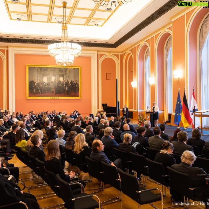 Daniel Barenboim - 10.5K Likes - Today Daniel Barenboim was named an honorary citizen of Berlin in recognition of his outstanding contributions to the city's cultural landscape.
Mayor Franziska Giffey said that Barenboim “demonstrates incomparable mastery both at the grand piano and at the conductor’s stand,” telling Barenboim that "as an artist and as a person, you are truly a figure of the century.”
📷 Landesarchiv Berlin / Wunstorf