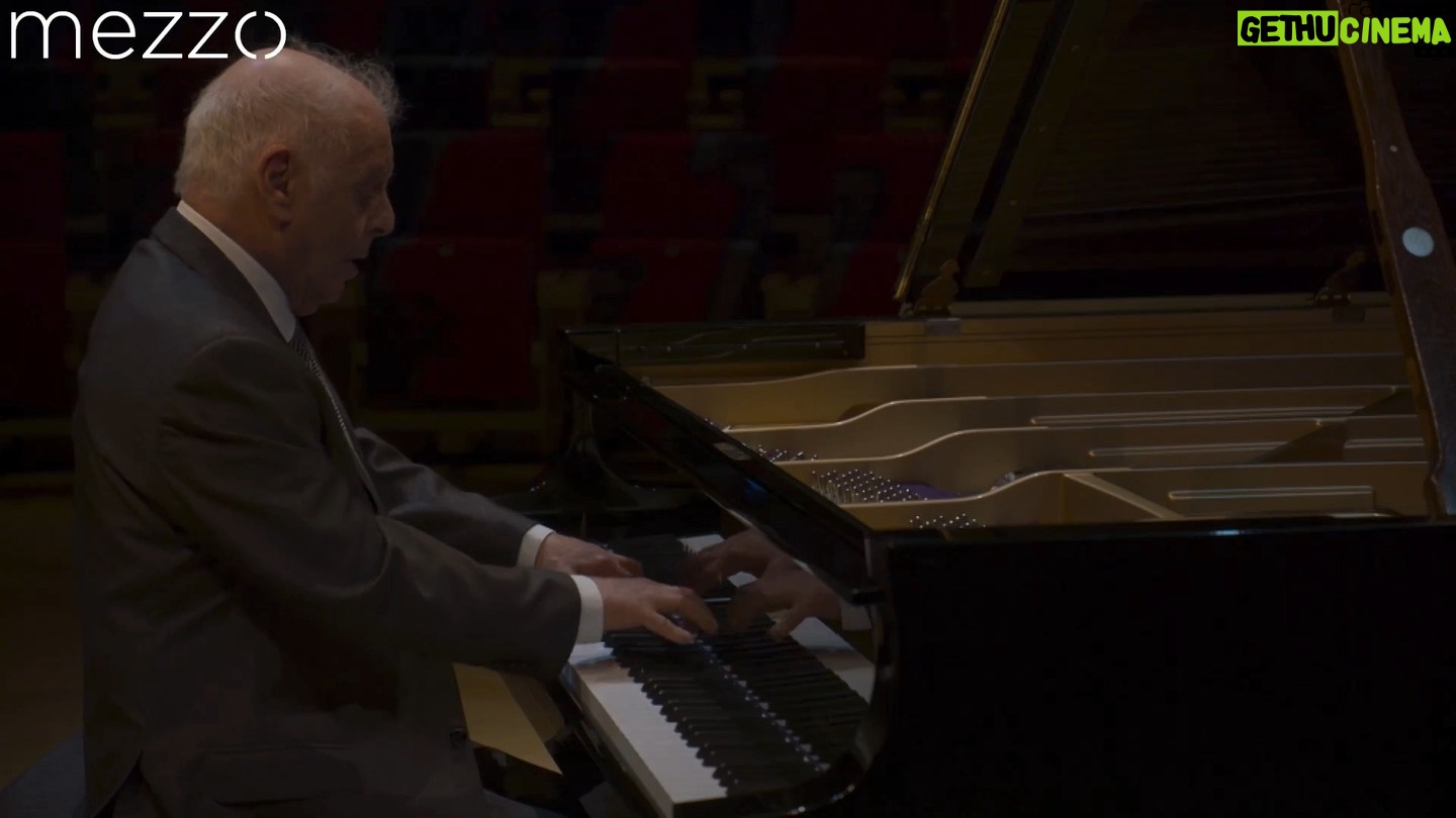 Daniel Barenboim - 3.8K Likes - For all you Beethoven lovers, Daniel Barenboim is featured on @Mezzo.tv through August 31 performing the complete sonatas.
https://www.mezzo.tv/en/pianosonatasbeethoven-11508