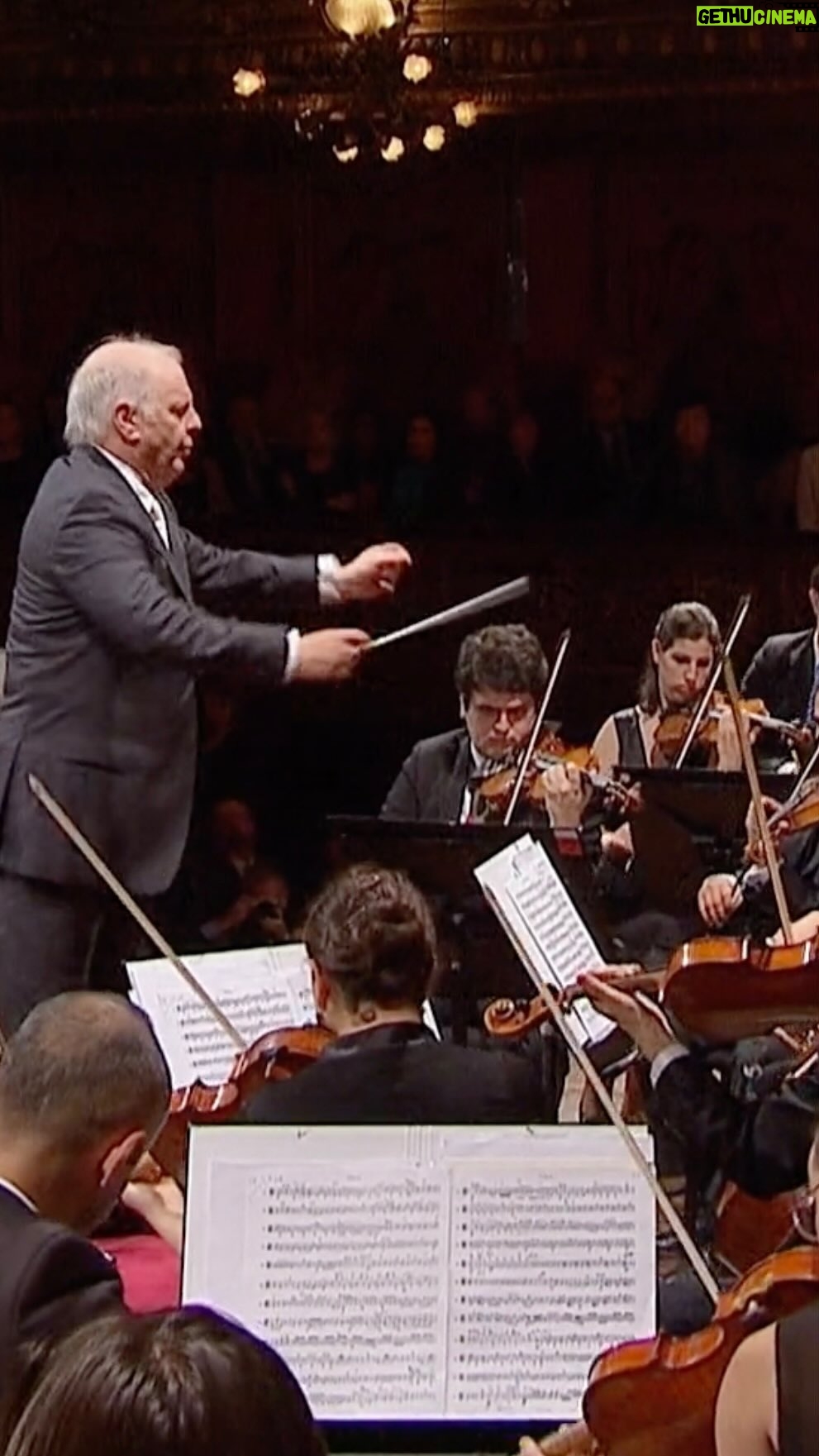 Daniel Barenboim - 2.7K Likes - In a week's time, Maestro @dbarenboim, the @divanorchestra and fabulous pianist Martha Argerich come together to revisit Beethoven's Piano Concerto No. 1, one of the German composer's most beloved works.
The Summer 2023 tour also includes the joyful and lyrical Second Symphony by Johannes Brahms, whose work is rooted in the tradition embodied by Beethoven's music.
🌍 Summer Concerts: 12 - 27 August
➖ 12 Aug: @koelnerphilharmonie, Cologne, Germany
➖ 15 Aug: @lucernefestival, Switzerland
➖ 17 Aug: @salzburgerfestspiele, Austria
➖ 19 Aug: Waldbühne Berlin, Germany
#westearsterndivanorchestra #danielbarenboim @koelnerphilharmonie @lucernefestiva @salzburgerfestspiele #Waldbühneberlin
🎥 Beethoven's Piano Concerto No. 1 in Teatro Colon in Buenos Aires in 2014. Courtesy of Unitel GmbH Co. KG