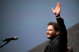 Daniel Brühl Instagram - Receiving the President’s Award from the legendary president Jiří Bartoška himself and being with 1500 people in the packed festival cinema watching my debut film „Next Door“ was so incredibly rewarding and wonderful. DíK I LOVE @kviff