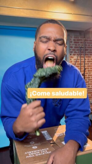 Daniel Curtis Lee Instagram - No te rindas en tu propósito de Año Nuevo de comer saludable! Mantente saludable y fuerte en el 2024. Además, emocionado/a de anunciar nuestro nuevo patrocinador de @nedsdeclassifiedpod podcast, @greenchef 🎙️💚 Comer saludable nunca fue tan fácil. ¡No se lo pierdan! #greenchef #manualdesupervivenciaescolardened  #nedsdeclassified #ned #moze #cookie #ViajeAlimenticioSaludable #AmorVerdeVerduras #Bienestar2024 #AñoNuevoNuevasComidas #HábitosAlimenticiosLimpios #MetasNutricionales #DeliciasVegetales #NuevoComienzo2024 #ComeVerdeMantenteSano #AventuraBienestar #EleccionesSaludablesDiarias #NutreTuCuerpoCorrectamente #AventurasGreenChef #CombustibleResoluciones #EstiloVidaEquilibrado #NutreTuCuerpo #VegetalesVibrantes #ViajeAlimentaciónConsciente #ImpulsoSalud2024 #ComeVerdeViveSano