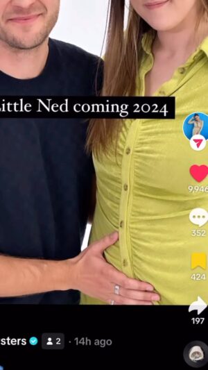 Daniel Curtis Lee Instagram - ¡El tío Cookie está emocionado por esta gran noticia! ¿Creen que es niño o niña?👼🏽
Uncle Cookie is excited about this great news! Do you think it’s a boy or a girl? #WelcomeToTheFamily #NewUncleAdventure #BabyNamesJoy #nedsdeclassified #manualdesupervivenciaescolardened #ned #moze #cookie #baby #bebé #ParentingGiftIdeas #HappyFamilyMoments #BundleOfJoy #ExcitedUncle #BabyOnBoard #PreciousParenthood #NamingJourney #BienvenidoAlMundo #NuevamenteTío #NombresParaBebé #RegalosParaPadres #FamiliaFeliz #BebéABordo #AmorInfinito #VidaDePadres #TíoEmocionado #DulceEspera