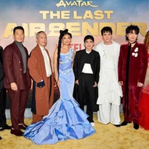 Daniel Dae Kim Instagram - Family, friends, colleagues and team Avatar!
What a special night. 🔥
Only one week til it drops on @Netflix, February 22nd @avatarnetflix #atla