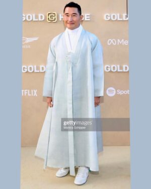 Daniel Dae Kim Instagram - What a glorious night to celebrate our community. Proud to be associated with @goldhouseco and everyone who came out last night to show our strength, pride and unapologetic fabulousness. #goldgala
Special thanks to @bingchen @jeremyntran and the entire #goldhouse staff. You made magic. 
Thanks also to @kylekagamida @meehee.hanbok and @nike for taking extra special care of me for the event. #AAandNHPIheritagemonth