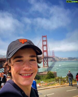 Daniel DiMaggio Instagram - Can I get one with the bridge, one without? #sanfran
