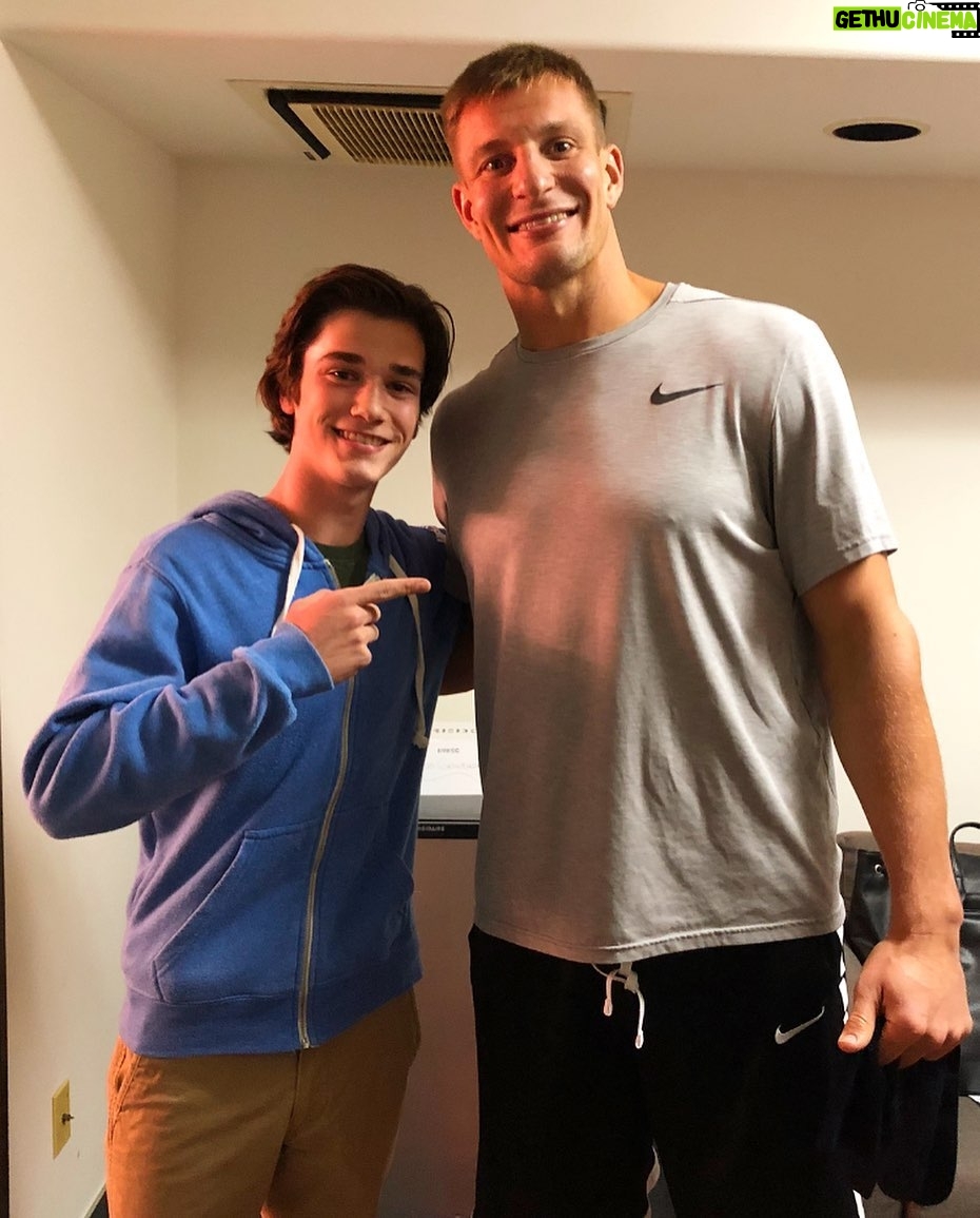Daniel DiMaggio - 7.7K Likes - Three Super Bowl rings in one photo 🤩. #gronk