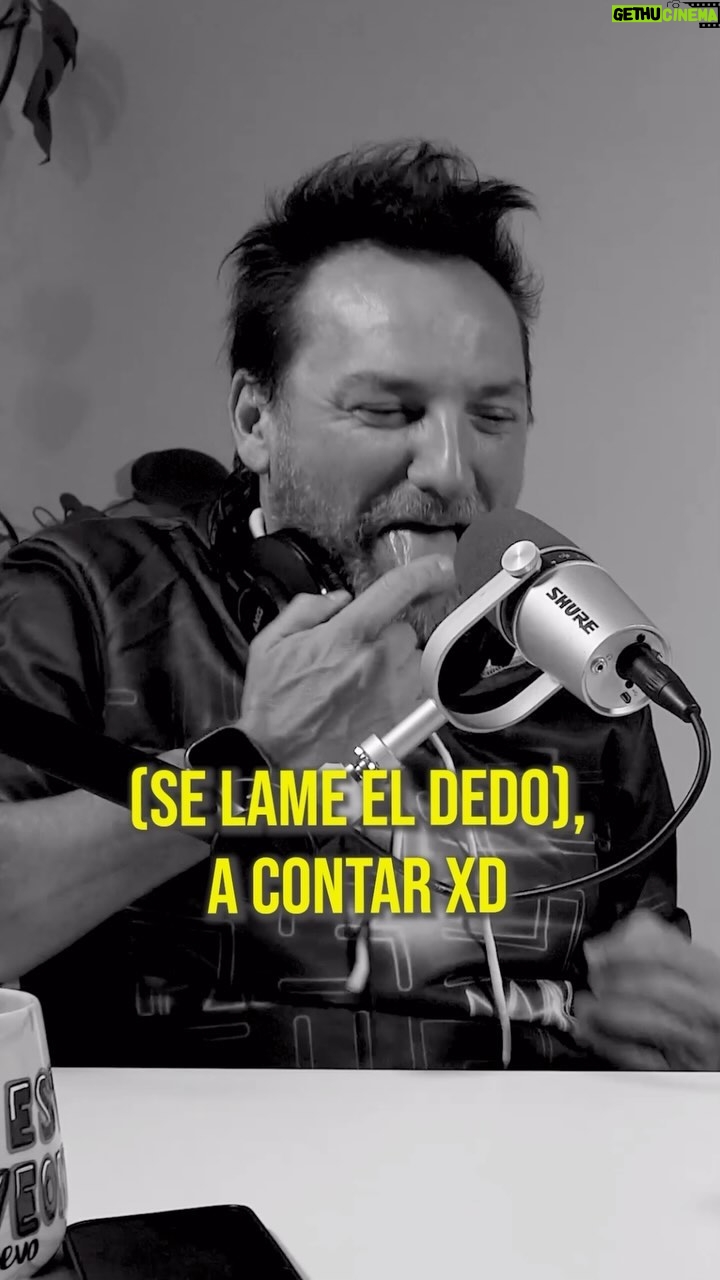 Daniel Fuenzalida - 12.3K Likes - 💰💵 Por esto nunca anden con tanto efectivo ⬇️
Jajajaja esta historia me pasó en Nueva York 🗽 y era muy joven y bueno ya saben! Eran otros tiempos jajaja
Aún no escuchas el capítulo 29 de #comoestanlosweones ??? En mis stories destacadas están todos los links cierto @rosario.la.bravo ???