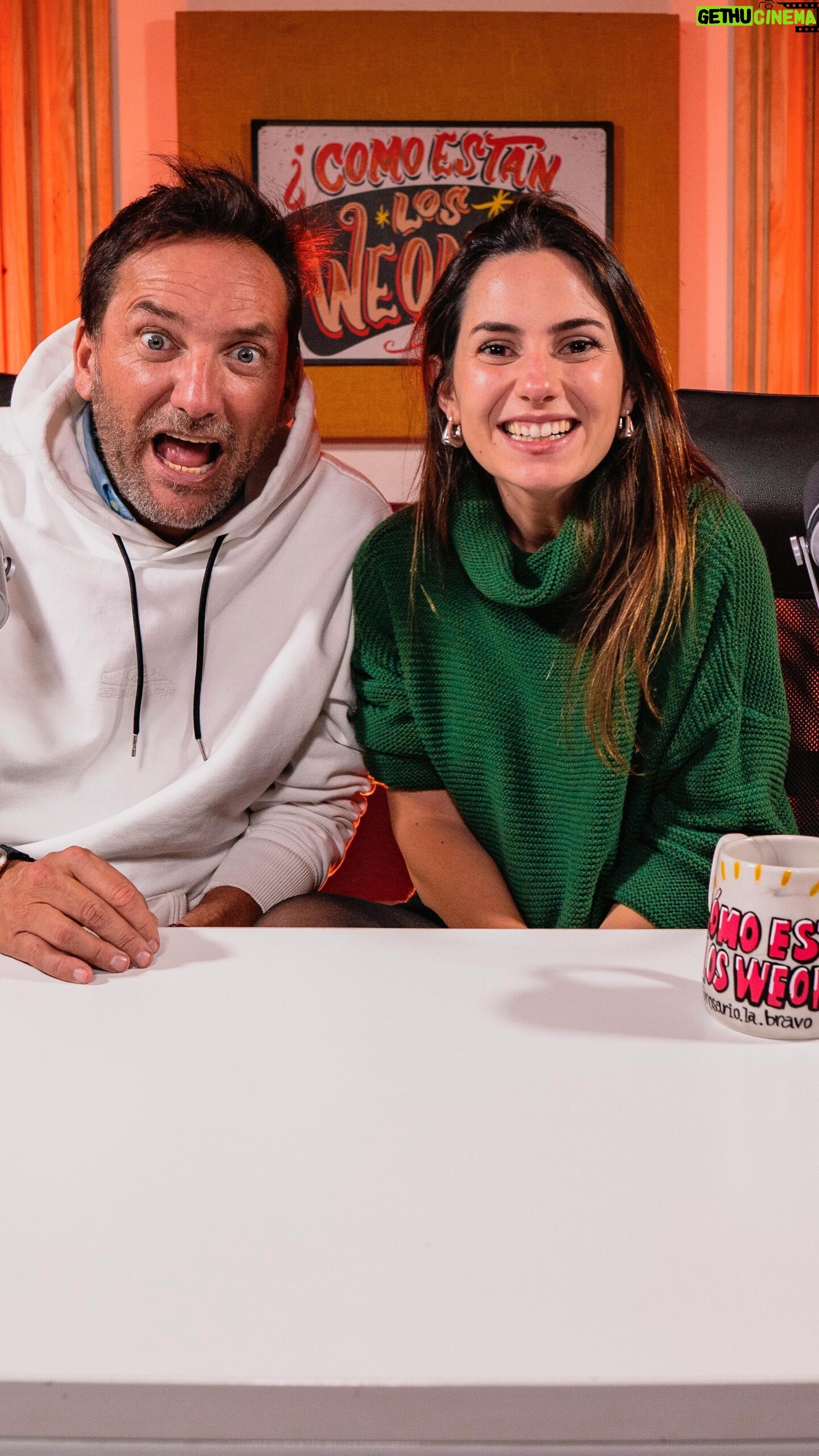Daniel Fuenzalida - 5.8K Likes - Hoy podemos decir ESTAMOS EN VIVO! 🎙️
Porque por primera vez “Como están los weones” va en vivo!
Los esperamos hoy Jueves a las 21:00 hrs en nuestro canal de YouTube!
Y suscríbanse porque vamos a estar leyendo sus mensajes!