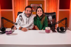 Daniel Fuenzalida Instagram - 🎶 Con la canción más escuchada, ¡despierten y vean el nuevo capítulo de #CómoEstánLosWe0nes! ¡No saben cuánto disfrutamos grabar este podcast! 😄 Así que, ¡vayan a verlo en YouTube o escúchenlo en Spotify! 🎧