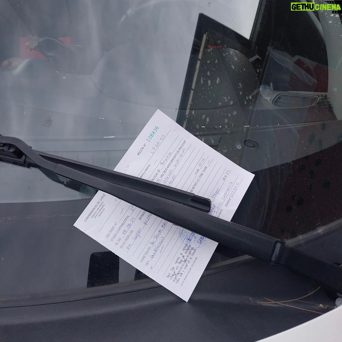 Daniel Jadue - 1.1K Likes - 🚨👮🏻♀️👮🏻El día de ayer acompañamos una fiscalización de Carabineros a vehículos en los alrededores del Mercado Tirso de Molina.
🚫 Varios fueron multados por estar estacionados en veredas y lugares no habilitados. #recoletamuchomejor‼️✨