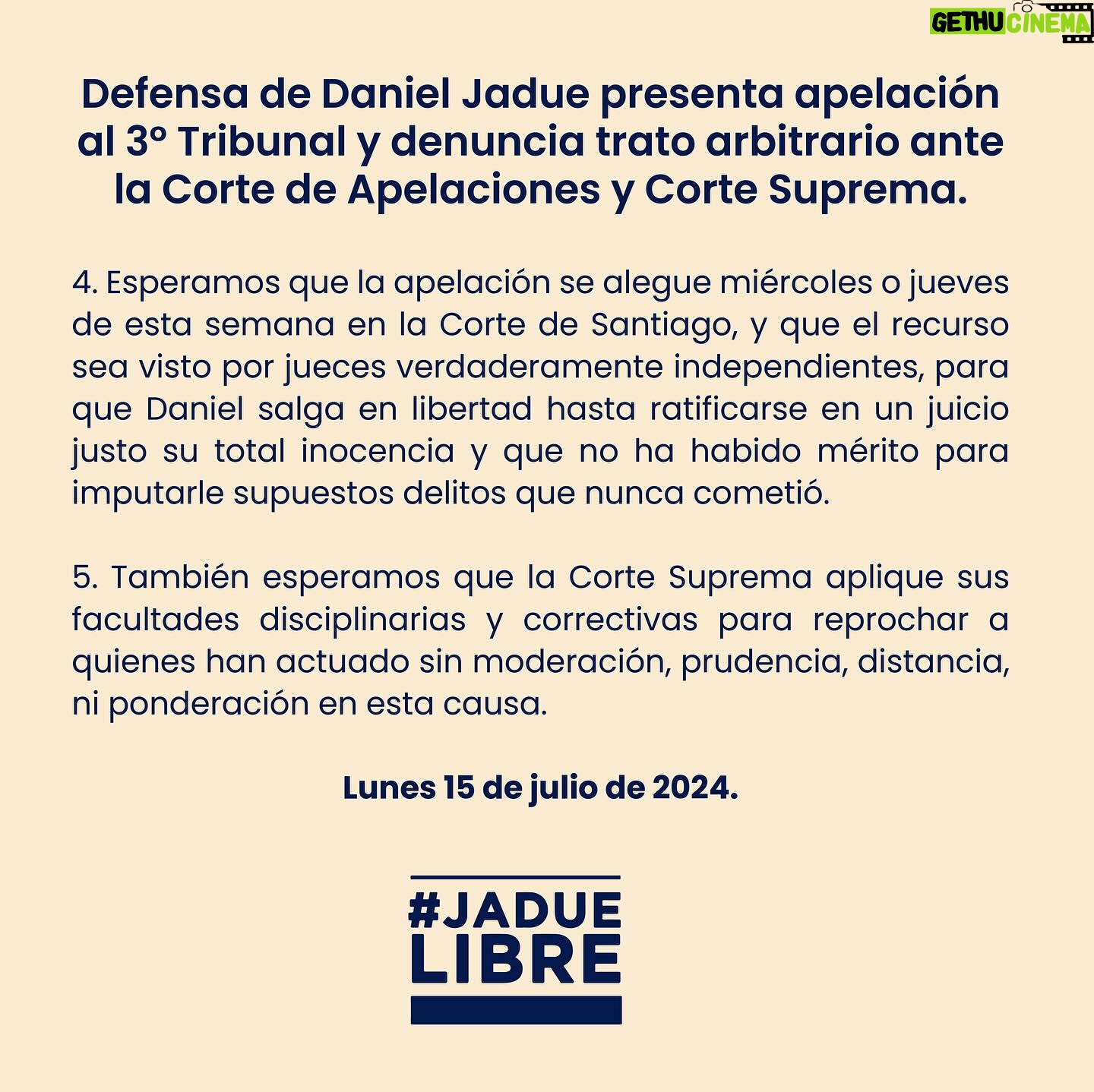 Daniel Jadue - 4.4K Likes - 🔵 Comunicado: Defensa de Daniel Jadue presenta apelación al 3 Tribunal de Santiago, y denuncia trato arbitrario ante la Corte de Apelaciones y Corte Suprema. (15-07-24) #JadueLibre #JusticiaparaJadue
1. El sábado 13 de julio la defensa de Daniel presentó al 3 Tribunal de Garantia una extensa y fundada apelación a la Corte de Santiago para obtener su libertad dejando sin efecto la decisión del día 8 de julio, dictada tras la imposición de una juez que la dirigió de realizar la audiencia a pesar de haber diligencias pendientes que no lo hacían viable.
2. Se denunció también a la Corte de Apelaciones y a la Corte Suprema el trato arbitrario del mismo tribunal que no dio tiempo razonable a la defensa para agregar al debate nuevos antecedentes que contradecían el supuesto riesgo de fuga, los que habían sido autorizados recién el viernes 5 de julio.
3. Se exponen todos los antecedentes y argumentos que hacen posible que Daniel salga de prisión preventiva para que pueda defenderse con eficacia, terminando con el trato excesivamente duro y desigual que viene recibiendo.
4. Esperamos que la apelación se alegue miércoles o jueves de esta semana en la Corte de Santiago, y que el recurso sea visto por jueces verdaderamente independientes, para que Daniel salga en libertad hasta ratificarse en un juicio justo su total inocencia y que no ha habido mérito para imputarle supuestos delitos que nunca cometió.
5. También esperamos que la Corte Suprema aplique sus facultades disciplinarias y correctivas para reprochar a quienes han actuado sin moderación, prudencia, distancia, ni ponderación en esta causa.