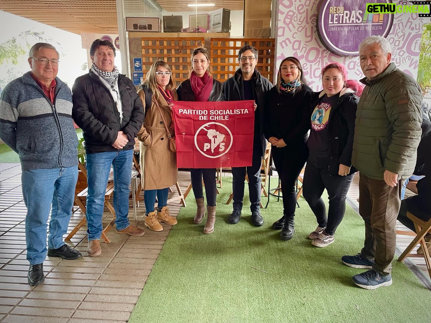Daniel Jadue - 597 Likes - ✊¡Seguimos sumando apoyos a esta candidatura unitaria! Agradecemos al Partido Socialista por ser parte de este nuevo proyecto donde compartimos un mismo horizonte para mejorar Recoleta y las condiciones de vida de todos y todas las habitantes! #RecoletaAvanza