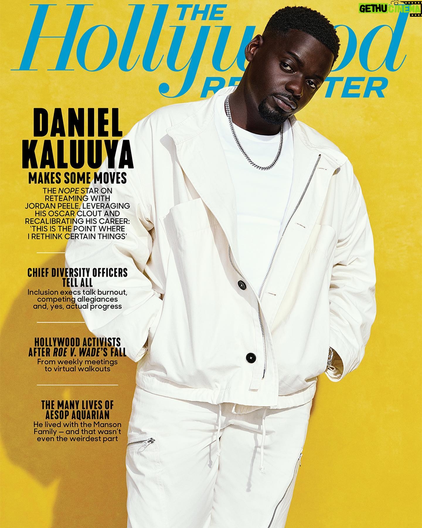 Daniel Kaluuya - 38.7K Likes - The Move.
Appreciate ya @hollywoodreporter
Photographer: @obidinzeribe
Set Designer: @charlotte_props
Stylist: @jasonrembert
Barber: @iamtrelljones
Groomer: @jessicasmalls
Location: @quixotestudios