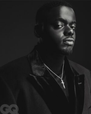 Daniel Kaluuya Instagram - An honour to grace the cover of @britishgq for The Kitchen

Interview by @adambaidawi 
Photographer @adrienneraquel 
Grooming @jessicasmalls 
Stylist @ronbreezy 

🙏🏿

🌍