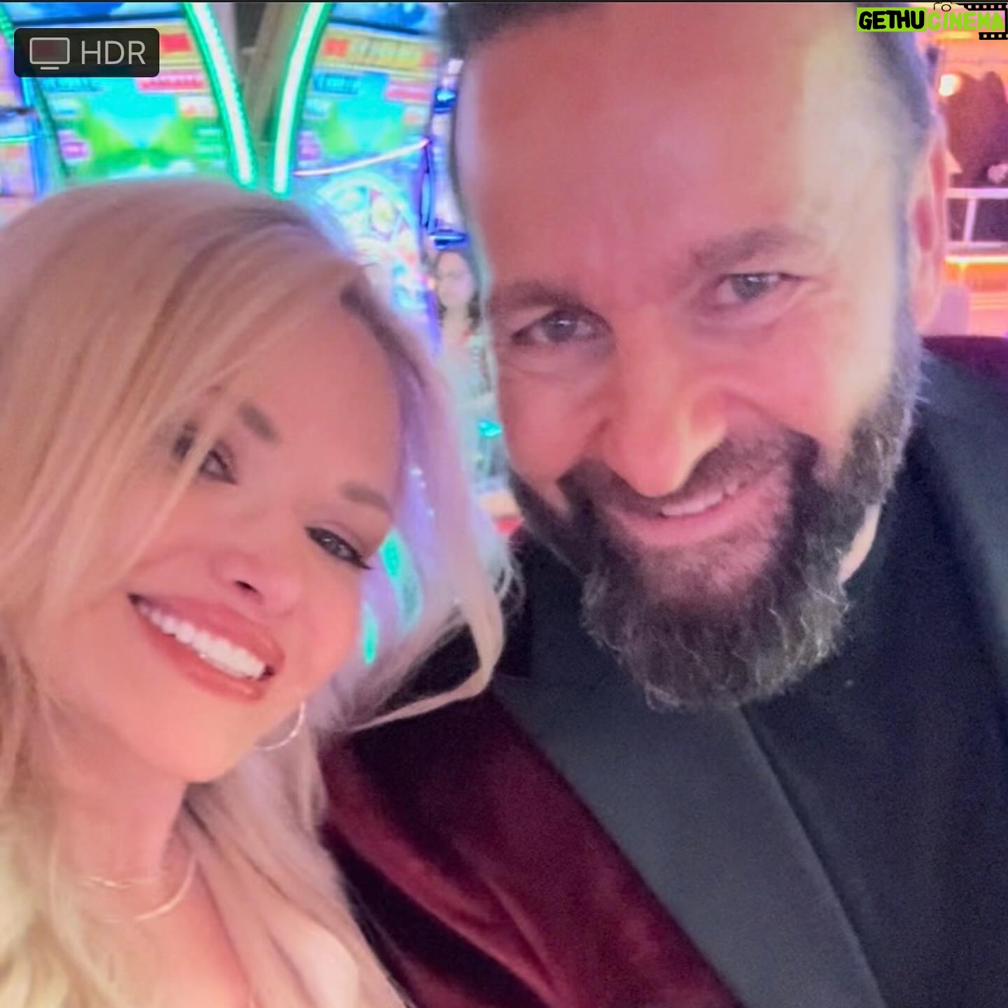 Daniel Negreanu - 6.6K Likes - Happy Anniversary @radioamanda fun night, dinner at Crossroads then Awakenings at Wynn, which I can only recommend to my enemies to cause them 70 minutes of pain. Booooring.
Night cap VR session Beat Saber where no one ever looks cool but you feel like a rockstar in the virtual world!