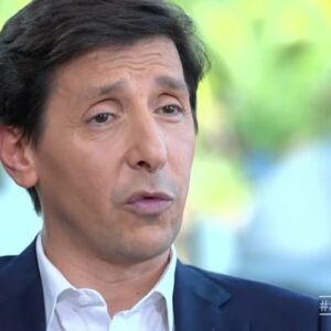 Daniel Oliveira Instagram - “A vida de hoje é muito rápida. Esta coisa das redes sociais é uma ditadura para as crianças: estás com este ou estás com aquela, se és popular ou não, se tens mais ou menos likes… Isso veio distorcer uma série de coisas, nomeadamente o valor que se dá aquilo que nos pertence, ao que conquistámos…”, Bernardo Ferrão, jornalista e comentador, numa entrevista de vida, hoje a seguir ao Primeiro Jornal, no Alta Definição, na @sicoficial