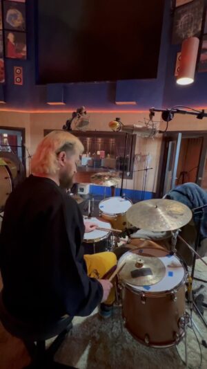 Daniel Platzman Instagram - PLATZ BEATS: Experimenting with FX on the drum set to create a cinematic sound