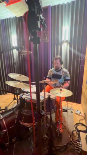 Daniel Platzman Instagram - PLATZ BEATS:
Experimenting with some right hand independence over a static group of three