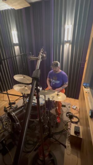 Daniel Platzman Instagram - PLATZ BEATS: Experimenting with some right hand independence over a group of 15