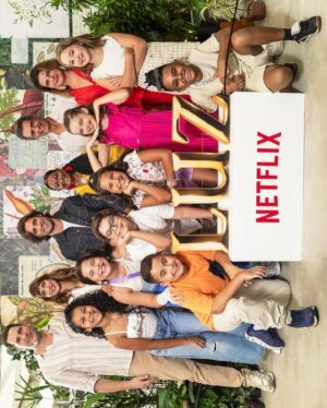 Daniel Rocha Instagram - Um pouco desse dia mais que especial…de reencontros, muita emoção e ansiedade para o lançamento desse projeto que é um sonho de todos desse elenco incrível. ✨⭐️

LUZ estreia dia 7 de fevereiro na @netflixbrasil