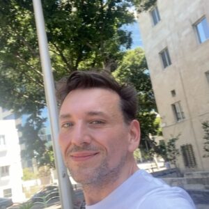 Daniel-Ryan Spaulding Instagram - @haifacity Day trip to Haifa, Israel to show you a little snippet of gay life there 🕊🇮🇱🏳️‍🌈 I’ll be doing my show Weds June 5 @zappalive ticket link in bio! Follow @jon_elk for more info about Gay Arab life in Israel 🙌