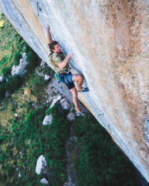 Daniel Woods Instagram - Back on “Realization” (9a )

Last time I was in Ceuse was 4 years ago. Forgot how savage this place is. The style of climbing works the shit out of your fingers and forearms. Stoked to be here for a bit and re learn how to sport climb 🔥. Realization is feelin good. 

Photos by @lenadrapella