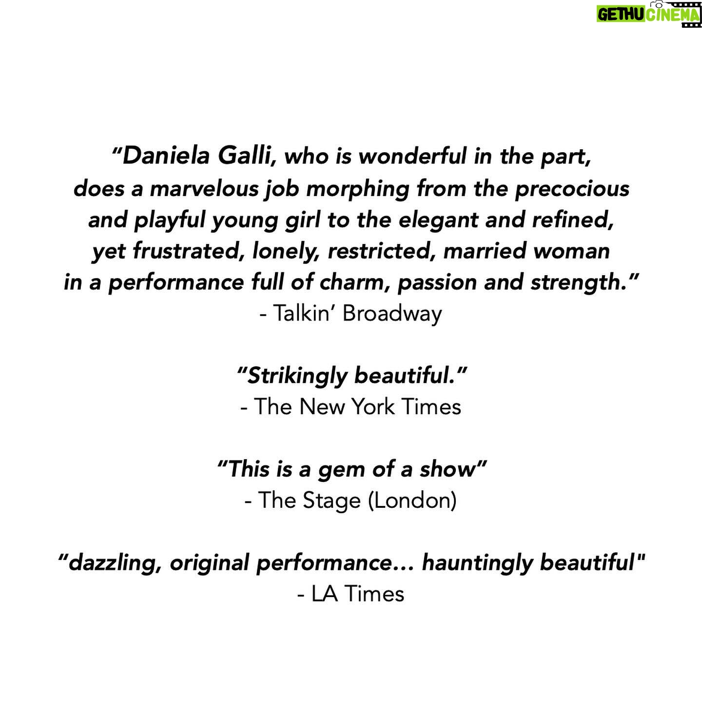 Daniela Galli - 3 Likes - #TBT recente da temporada de “The Other Mozart” em Nova York, em janeiro. Foi lá que me apresentei com esse monólogo pela primeira vez em 2016. Repeti a dose em 2017, e depois outros trabalhos se seguiram. Anos mais tarde, supresa: convite para um tour por cidades americanas. Nessas andanças, tive a oportunidade de conhecer teatros majestosos, maravilhosos. Platéias de 400, 800, 1000, 1300 pessoas compartilhando comigo essa experiência única e efêmera. Sempre há eco. Aprendizado mútuo. Troca. E nessas dimensões, reverbera com uma força imensa.
Mas em janeiro, voltei a um teatro pequeno, de apenas 40 lugares. E eles se preencheram todas a noites com pessoas generosas, atentas e ávidas por estarem ali. Pude ver cada rosto, ouvir cada suspiro e sentir a presença especial de cada um. E isso, minha gente, reverbera também com uma força imensa. Sou grata à @sylvia.milo, por compartilhar sua criação comigo; aos parceiros @nathandavis_composer , @heythereitskodi e @kellietaylornyc , brilhantes no que fazem e ainda maiores em quem são; à @oriettacrispino por nos receber em seu @theaterlab . Agradeço aos amigos que encheram meu coração de alegria e à todos que lá estiveram. Seguimos.