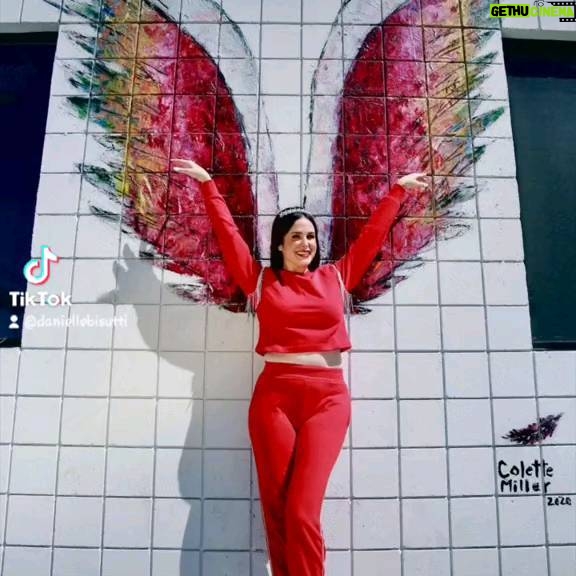 Danielle Bisutti - 1K Likes - SEASONS GREETINGS from L.A. This Freya Friday "The Wings Find Me" is an ode to Lana Del Rey and her glorious song "Video Games." To hear my cover go to youtube.com/@PerfectTimingProductions (LINK IN BIO) and watch "Song of the Valkyrie" - my love letter HOLIDAY GIFT to all of you! If you like please Share & Subscribe.
#Freya #TeamFreya #FreyaFriday #TheWingsFindMe #valkyriequeen #SongOfTheValkyrie #subscribe #NorseMythology #GodofWarRagnarok #GodofWar #FantasyFilm #MusicVideo #LanaDelRey #VideoGames #CoverSong #LoveLetter #FanAppreciation #share #happyholidays #holidayGift #SeasonGreetings #MerryChristmas #colettemillerwings
Photo Cred: Kimberly Woo @kimwoophotography
Producer: Amber-rain Montervino @miss_amberrain
Hair & Make-Up: Jael Serrano @serranostudiosla
Styling: Danielle Bisutti @daniellebisutti