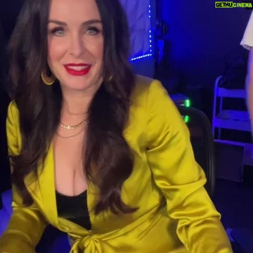 Danielle Bisutti - 1.3K Likes - Show tunes. Charity. And signing. Oh my! Loved my time with Streamily Live Autograph signing today, it was so much fun hanging with you and singing “TAKE ME OR LEAVE ME” from “Rent” karaoke style! Thanks to @miss_amberrain and the amazing crew at @streamily.live
A percentage of the proceeds today benefit one of my favorite charities here in LA @pathpartners
Thank you to @express for the gorgeous silky outfit, and to @maccosmetics for my lovely red lipstick 💄 Red Haring 💋
#autographsigning #daniellebisutti #showtunes #karaoke #charity #teamfreya #freya