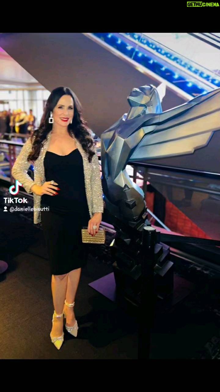 Danielle Bisutti - 2.8K Likes - This Freya Friday is all about GRATITUDE!
SIX WINS at The Game Awards for God of War Ragnarök from Santa Monica Studios.
NINE YEARS playing Freya in the God of War video-game legacy creating the most powerfully transformative and immersive story with these extraordinarily talented and kind human beings.
ONE QUEEN who loves being a nerd cause it's too much work to be a "cool kid."
#FreyaFriday #Gratitude #GodofWarRagnarok #TheGameAwards #SantaMonicaStudios #Sony #Playstation #Legacy #Freya #TeamFreya #Nerd #Queen #DanielleBisutti
Lipstick #RubyWoo #MACcosmetics
Outfit #ExpressClothing