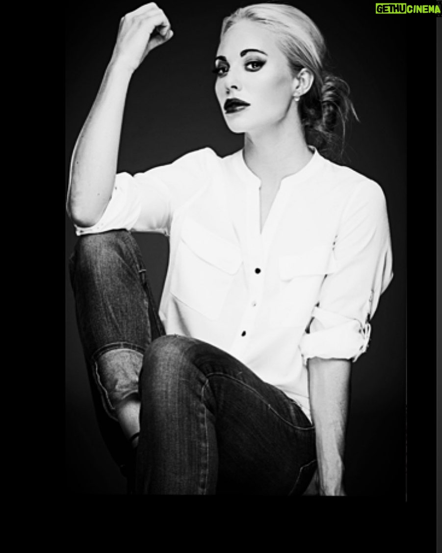 Danielle C. Ryan - 1K Likes - š”ļø