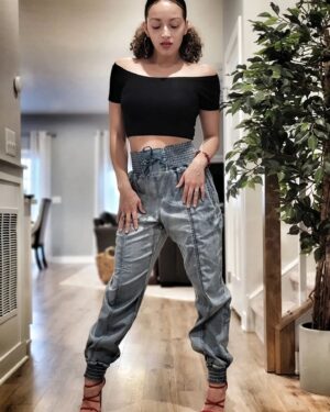 Danielle Vega Instagram - :: Birthday Girl. 🎂 Thank you everyone for the #BirthdayLove! The texts, calls, posts, and messages were much appreciated. Your girl definitely felt the #love! 🙏🏼❤️ 
•
•
•
•
•
•
•
#DanielleVega #BirthdayGirl #ItsMyBirthday #NeverBasic #SomebodyMama