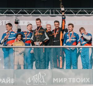 Daniil Kvyat Instagram - Приятно осозновать, что международный опыт на топ уровне мы применили у нас и надеемся что это даст толчок для развития российкого автоспорта в целом

#win #gdrive