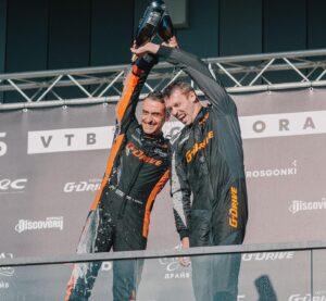 Daniil Kvyat Instagram - Приятно осозновать, что международный опыт на топ уровне мы применили у нас и надеемся что это даст толчок для развития российкого автоспорта в целом

#win #gdrive