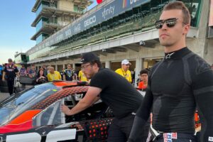 Daniil Kvyat Instagram - Saturday photo report 😄 what a wild ride! First time ever in a NASCAR car, great effort by everyone in the team to get car on track and running. Tomorrow we go for some racing!
Очень рад что проехали несколько кругов сегодня, все в команде сделали отличную работу что бы машина была на ходу! Завтра гонка 🏎