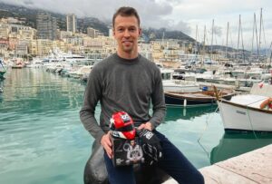 Daniil Kvyat Instagram - Ciao! Competition time :) Create my Helmet Design for the 2024 WEC season!

My favorite design will be printed on my racing Helmet for this year, and the winner of the competition will receive

- a mini Helmet from my last F1 season in 2020,
- my original racing gloves from the first WEC race of the 2024 season,

both signed by me. Lamborghini colors are very welcome as a general guideline, but feel free to add your own colors too 😜

Competition closes on February 25. 

Please send the designs to kvyatdesign@gmail.com