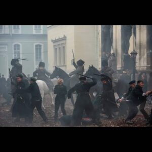 Danila Kozlovsky Instagram - ⠀
Наш «Карамора» существует в альтернативной версии одного из самых интересных периодов отечественной истории.⠀
Серебрянный Век увлёк нас своей двойственностью, когда небывалый подъём науки и технологий сопровождался расцветом оккультизма и мистических течений. Когда одни и те же люди могли днем из подручных материалов мастерить самодельную бомбу, а вечером в модном салоне участвовать в спиритическом сеансе общения с духами.⠀
Это сочетание, на первый взгляд, несочетаемых мировоззрений легло в основу наших героев.⠀
Помимо этого, юмор, экшен, любовь, драма, делают нашу историю абсолютно полифоничной и оттого, совершенно особенной.
⠀
Создание и производство @dkentertainment.studio 
Смотрите с 20-го января на @start.ru и @okkomovies