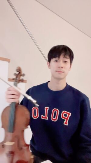 Danny Koo Instagram - Thank you for this beautiful song 누나!!! #별 #진심 💗
#진심챌린지