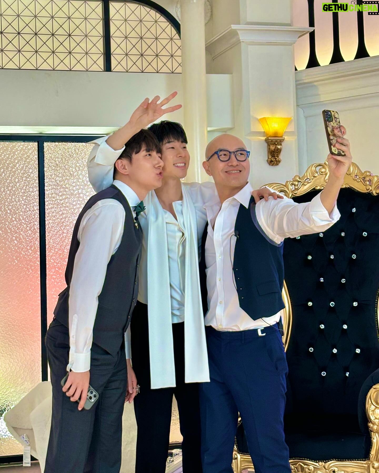 Danny Koo - 3 Likes - Thank you for having me!!! 홍석천의 보석함!!! 💎
@tonyhong1004
@k_banseok