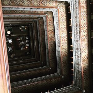 Danny Masterson Instagram - Just the dopest hotel in NYC. Shire cabin on the roof. #thebeekmanhotel
