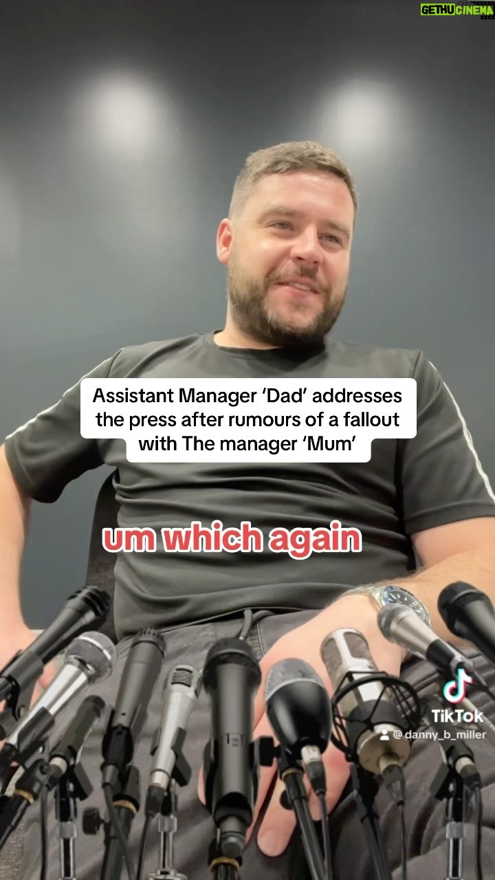 Danny Miller - 8.5K Likes - Assistant Manager āDadā addresses the press after rumours of a fallout with The manager āMumā
Wait for the end šš
#dad #daddy #insta #fyp #sketch #comedy #jokes #joke #joker