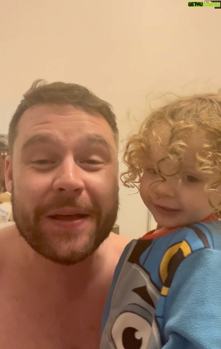 Danny Miller - 14.4K Likes - Done a full day of work, got back, give him his tea, had a bath with him, a sing song, a dance a long, 4 books read (twice) and just before bed.. THIS š š
#dad #son #mum #love