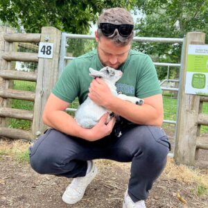Danny Miller Instagram - The wife said…

“Can we take Albert to see the baby goats..” 

I’ll simply replied.. 

“Never mind Albert, I want to see the baby goats.. Alpaca bag and we’ll go” 

😉