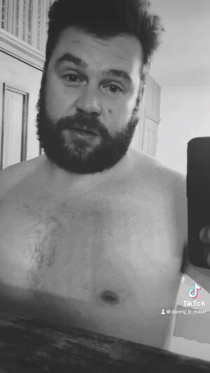 Danny Miller Instagram - SIX WEEK TRANSFORMATION!! 

WATCH TIL THE END 🙄🙄🙄

💪🏼💪🏼💪🏼💪🏼💪🏼

#fyp #reels #bodybuilding #transformation #new #man #comedy #sketch