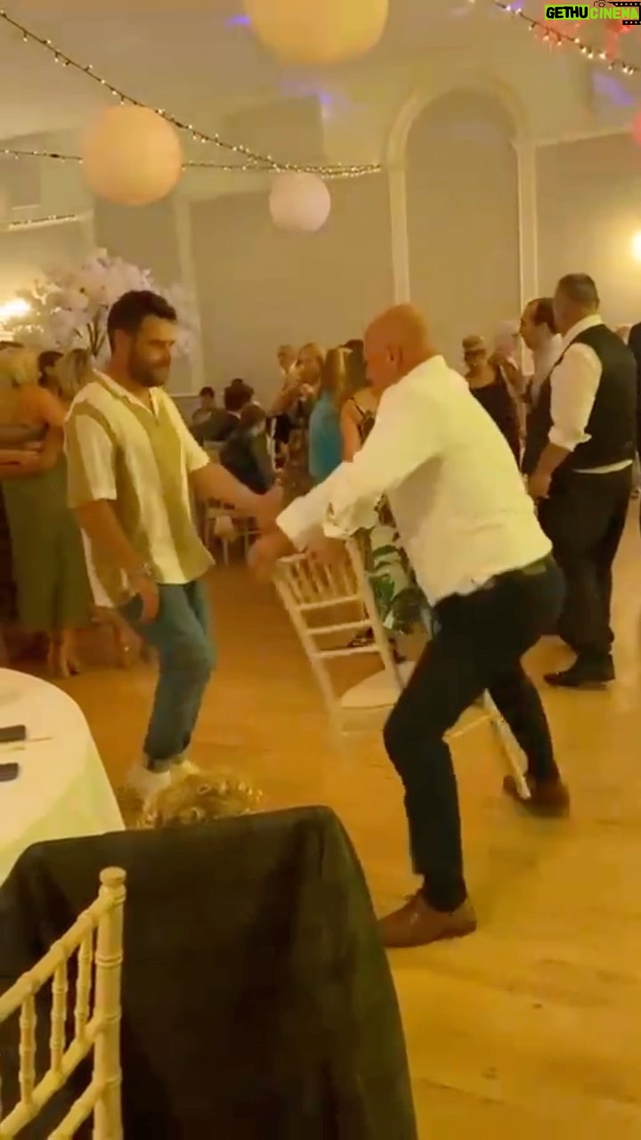 Danny Miller - 16.3K Likes - Donāt blame it on myself and the father in law, blame it on the boogie. @barryjones2301 šŗ šŖ©