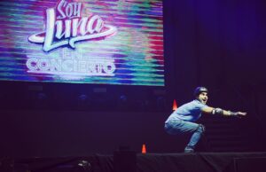 Dany Martins Instagram - Dale #MeGusta si viviste este momento de #SoyLuna en @tecnopolis o en el @orfeosuperdomo De #Cordoba hace pocos meses atrás! Y si no lo viste y hubieras querido verlo, también jeje #momentos #feliz #conduccion #patin #diversion #Risas #ElSaltoDeFuego #Cordoba 😂
