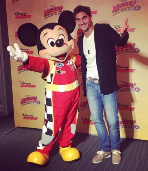 Dany Martins Instagram - La mejor visita de todas para la presentación de #MickeyAventurasSobreRuedas Nueva serie que se emitirá por @disneyjunior Imperdible! #Look @martinaditrento_oficial @gbay_oficial #mickeymouse