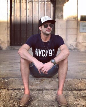 Dany Martins Instagram - Un descanso no vino nada mal! Para darle mucho empuje a lo que se viene! Hay novedades! Muy pronto las sabrán! Dale Like si queres saber de que se trata! 😉 #disneychannel #muypronto #serie ⚽️