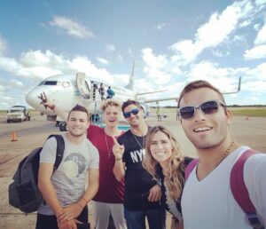 Dany Martins Instagram - Fotón con @lionelferro @lean_delpiero @efrezzotti #Andrea  #Amigos #trabajo #buenaonda #Arriba #fly